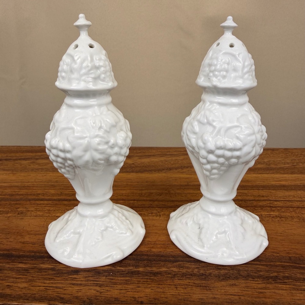 Home Essentials Basic Porcelana White Grape Salt and Pepper Shakers Set 5.5 inch